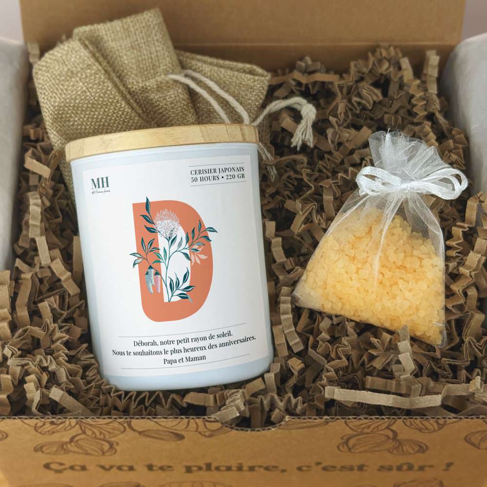Lettre Prénom Fleurie - D - Bougie personnalisable