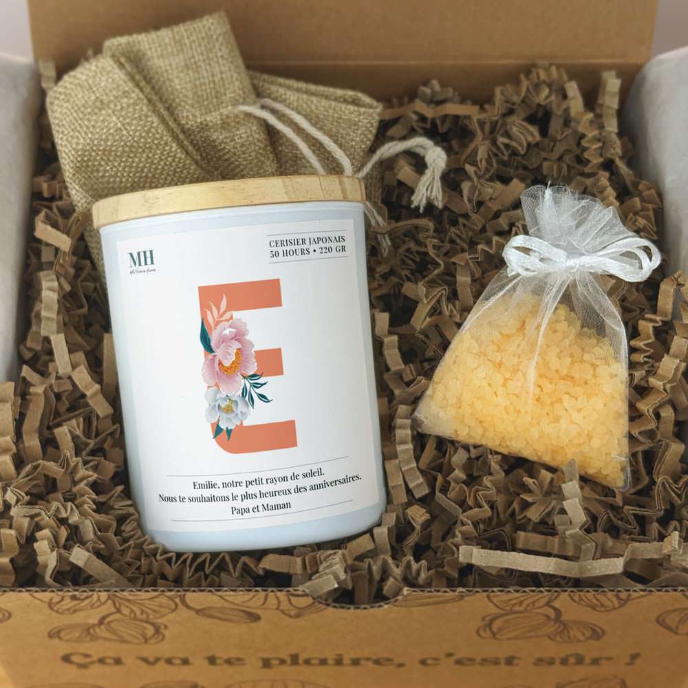 Lettre Prénom Fleurie - E - Bougie personnalisable